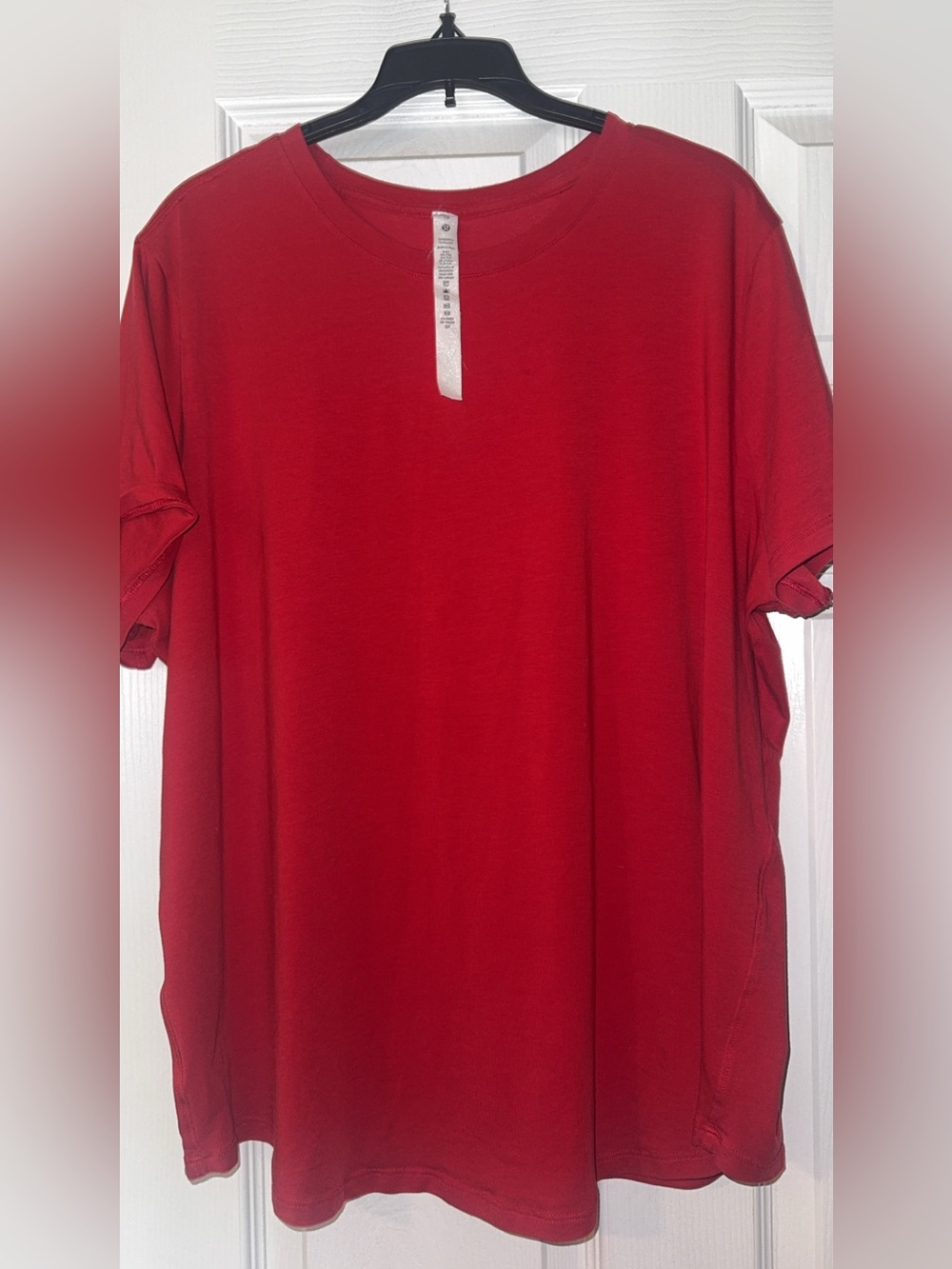 lululemon athletica Red Crew Neck Short Sleeve Tee